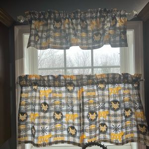 Kitchen set of curtains valance and 2 panels